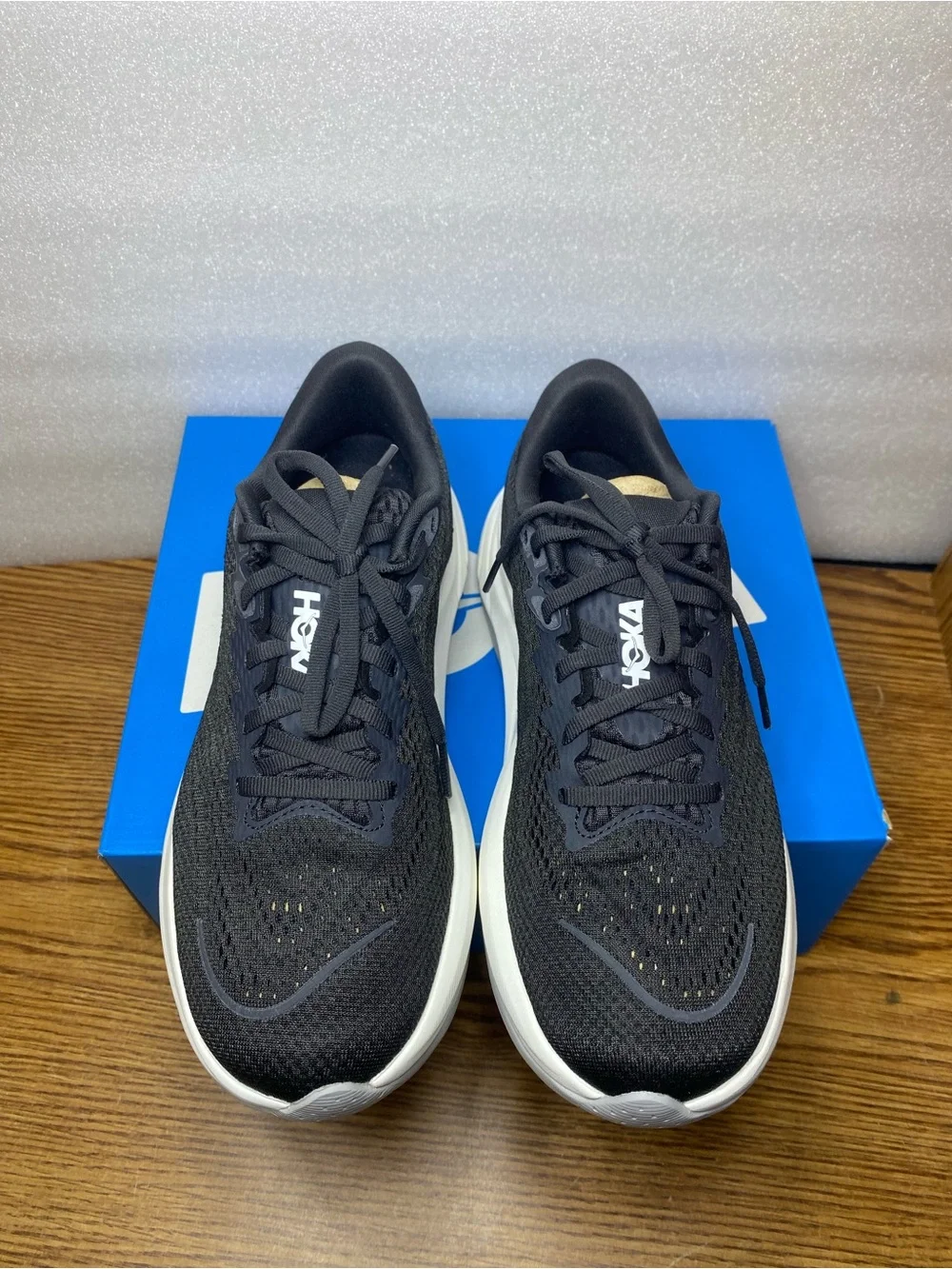 Hoka One One M Rincon 4 Running Shoes Mens Sz 8D Black White 1155130 BWHT NEW